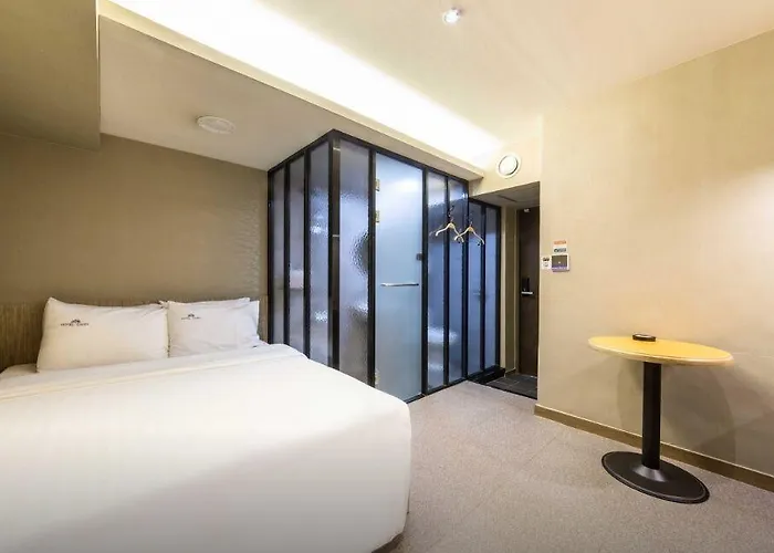 Motel Local Friends Hotel Sinchon 2*